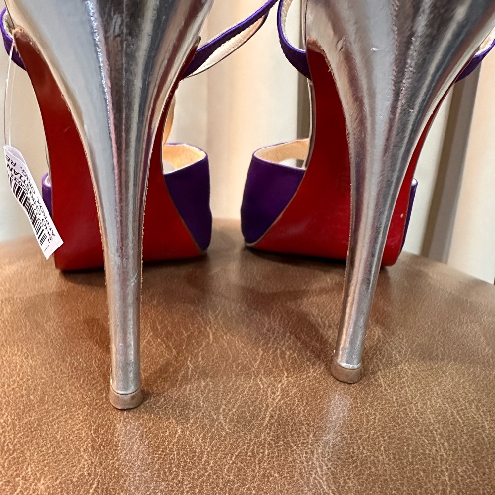 Christian Louboutin Satin Purple Peep-Toe Women's Shoes size 40 (9-9.5) - Picture 8 of 9